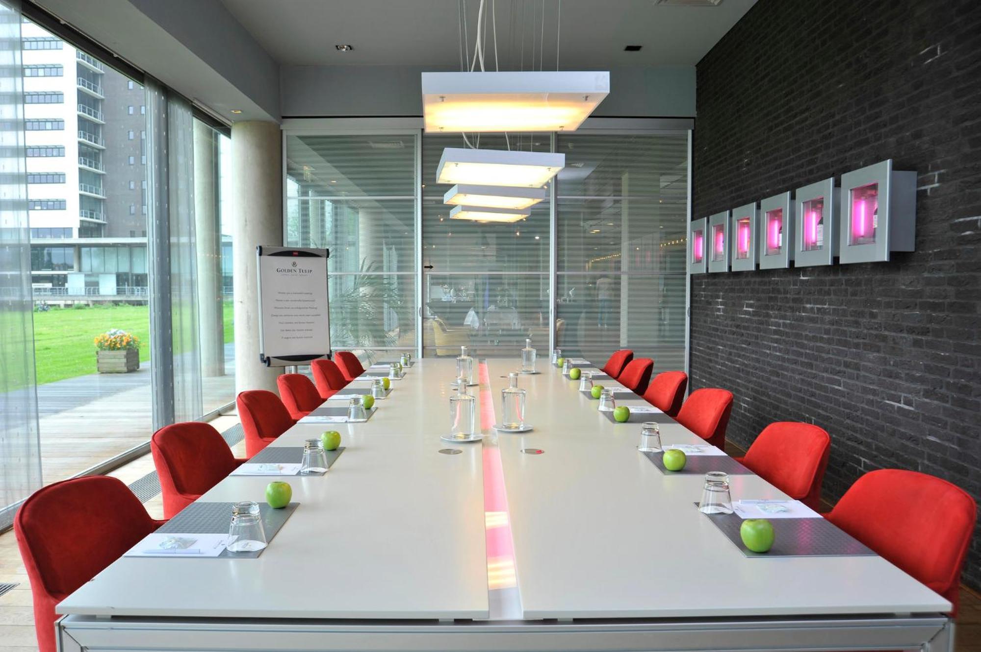 Garner Hotel Maastricht By Ihg Ngoại thất bức ảnh